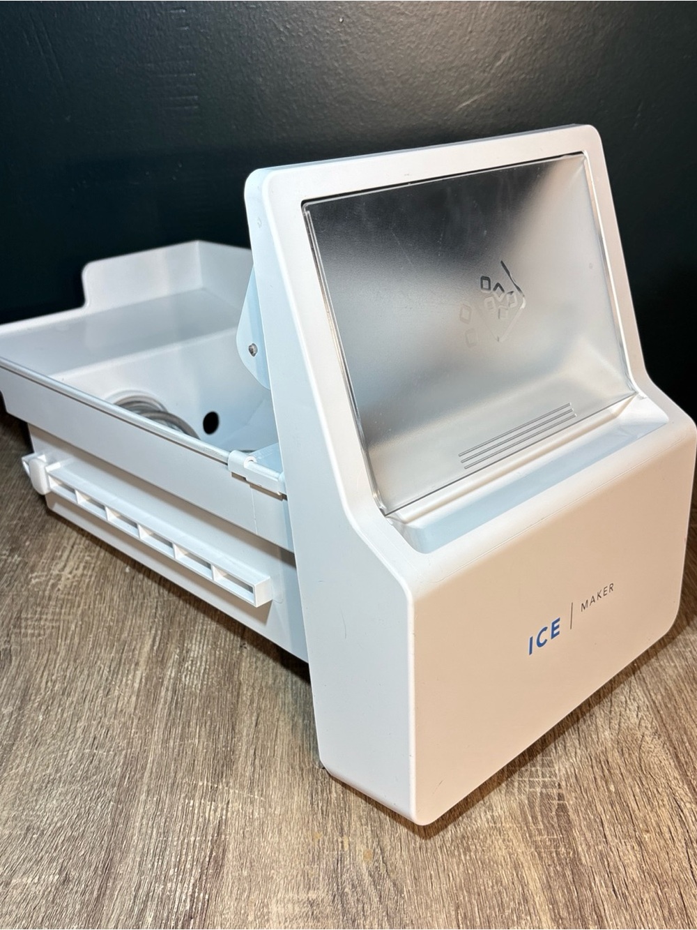 Frigidaire Refrigerator Ice Container Part # 5304525931